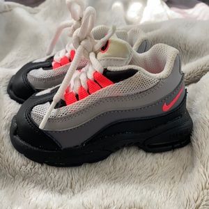 4c Nike AirMax